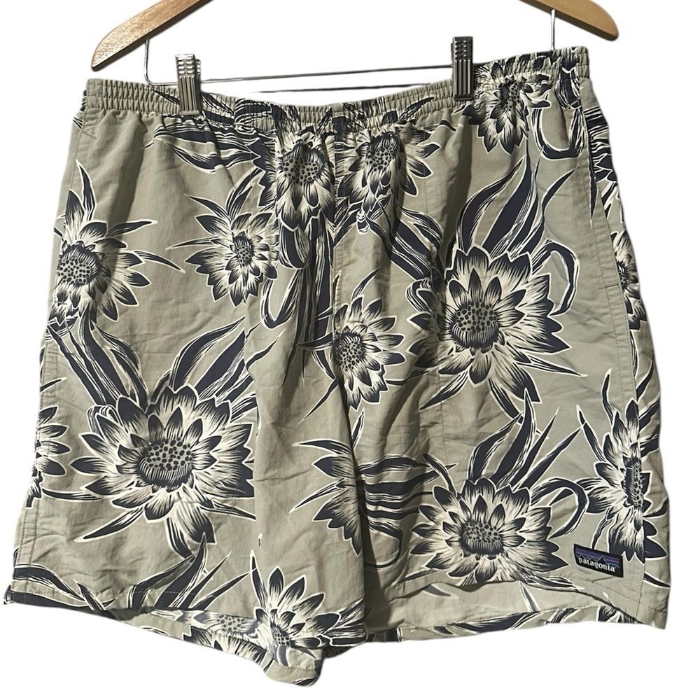 Patagonia Men's Floral Swim Trunks In Sage Green Performance 7" Size XL